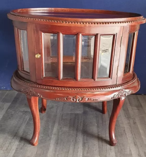 Oval French Cabinet / Drinks cabinet - Mahogany - Cabriole legs.