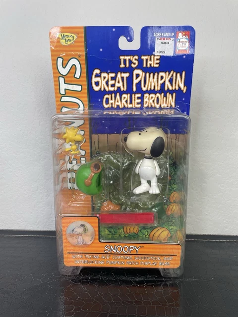 It's The Great Pumpkin Charlie Brown Peanuts Gang Hammered Metal Halloween Decoration