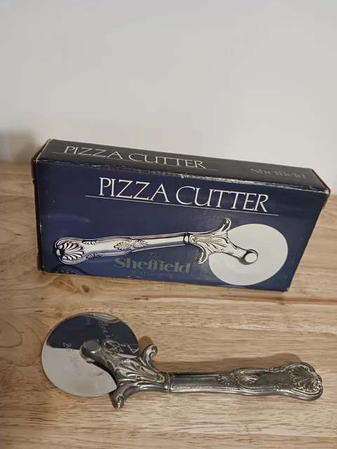 CORTADOR DE PIZZA The Sheffield Silver Company enchapado en plata esterlina