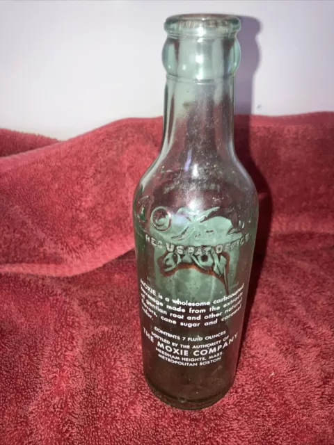 Vintage Green 7 OZ bottle Moxie soda 1954 Boston bottle, As Found 3