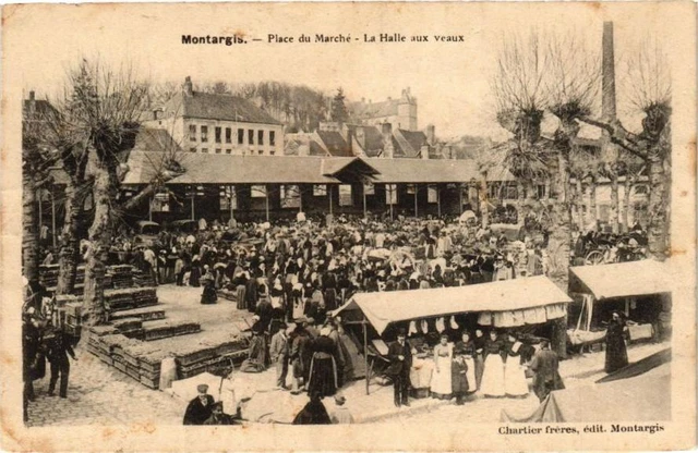 Carte Postale Ancienne (CPA) - Courtenay (45) - La Place / Jour De Marché - Début 1900