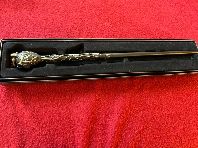 GEEK GEAR EXCLUSIVE Harry Potter Unique Wand Designed Heart Strings geek-gear-exclusive-harry-potter-unique-wand-designed-heart-strings
