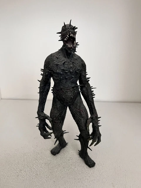 NECA Resident Evil 4 Series 2 Regenerator (Iron Maiden