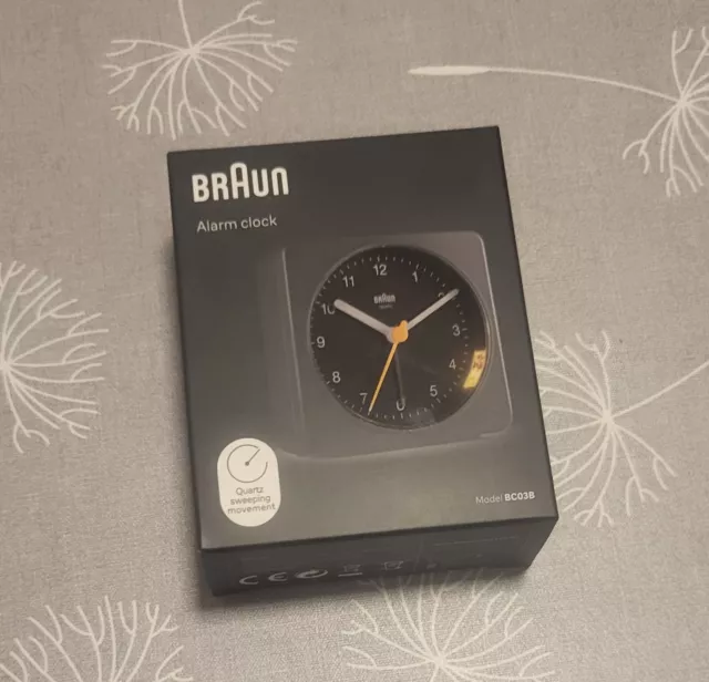 Braun BC03B Analog Quarzwecker/Wecker/Reisewecker Schwarz Mit Crescendo-Alarm