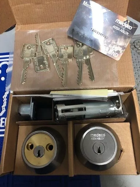 Medeco 11TC62   Maxum M3 Double Cylinder Deadbolt 2-3/4″ Backset W/ 6 Keys