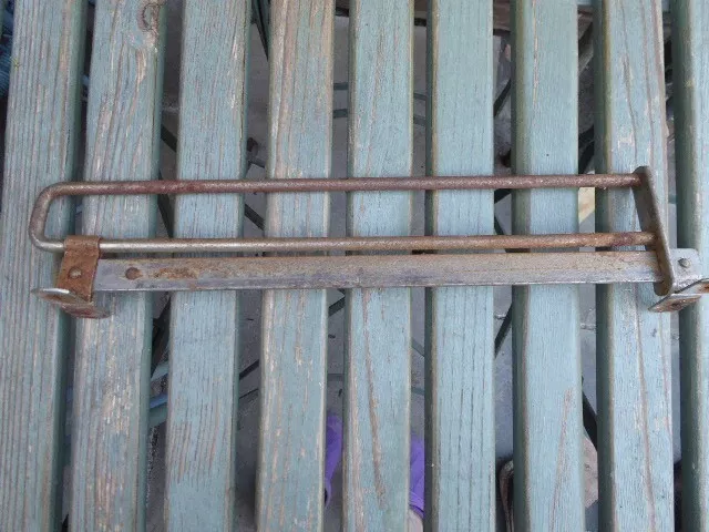 Vintage Wardbrobe Hanging Rail. Retracatable.