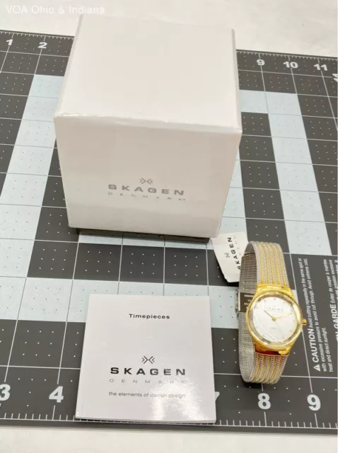 Skagen Denmark #skw2082 Women's Round Analog Quartz Wrist Watch - Needs Battery