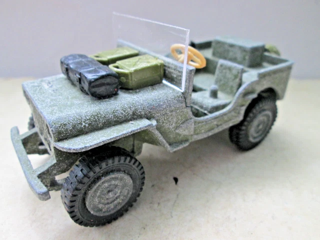 dinky toys Jeep militaire lance fusée missile SS11 + pilote kaki vert origine B