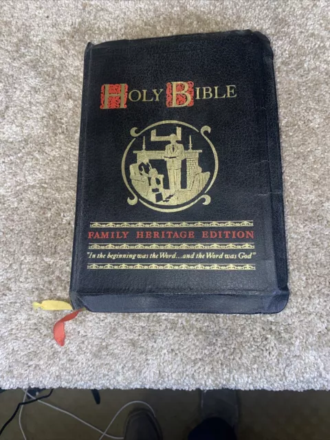 1962 Holy Bible Family Heritage Edition Nashville No Writing Illustrated