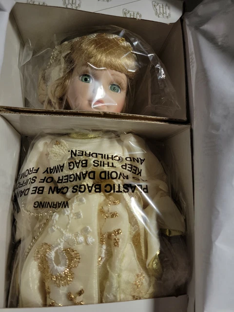 HERITAGE SIGNATURE COLLECTION Golden Angel Doll Tiffany 12242