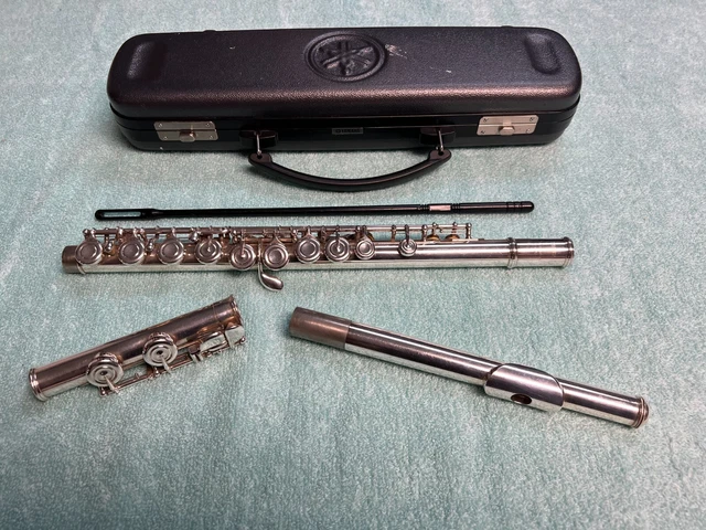 Yamaha Advantage 200AD Silverplated Flute with Original Hard Case