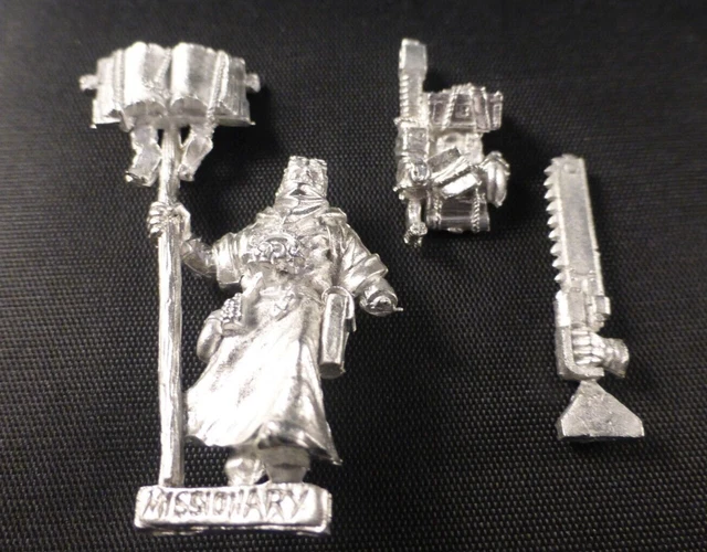 Missionary with Chainsword Metal Set - Warhammer 40K Inquisition Witch Hunters