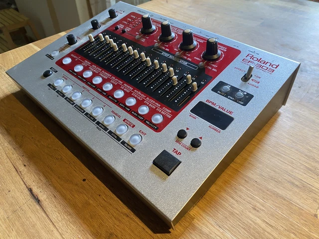 Roland EF-303
