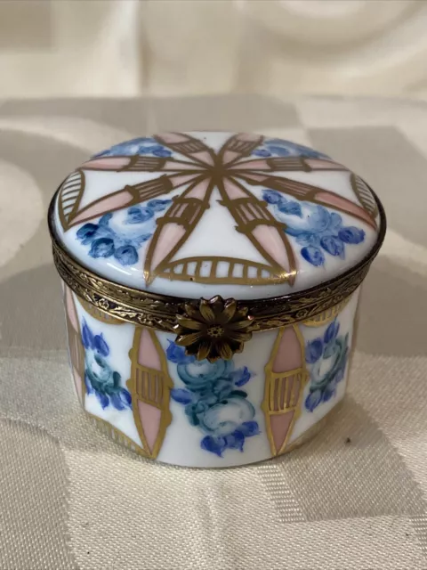 Authentic French Limoges Signed Hand painted Trinket Box-52