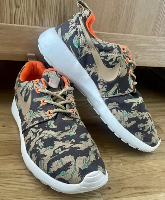 SCARPE DA GINNASTICA NIKE Roshe Run Tiger verde mimetiche marrone arancione UK 4,5 US 7 EUR 38