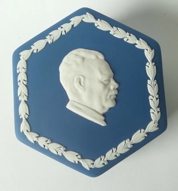 Wedgwood Jasperware blaue Süßigkeitenbox Dr. Paul Grunfeld