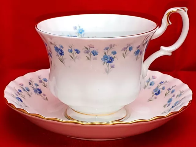 1970's ROYAL ALBERT BONE CHINA ' MEMORY LANE ' FLORAL CUP & SAUCER SET Superb!