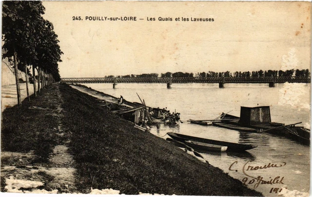 CPA POUILLY-sur-LOIRE-Les Quais et les Laveuses (420842)