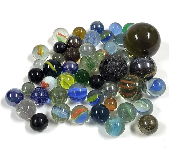 Billes anciennes vintage dans boite en bois Billes en verre et en terre