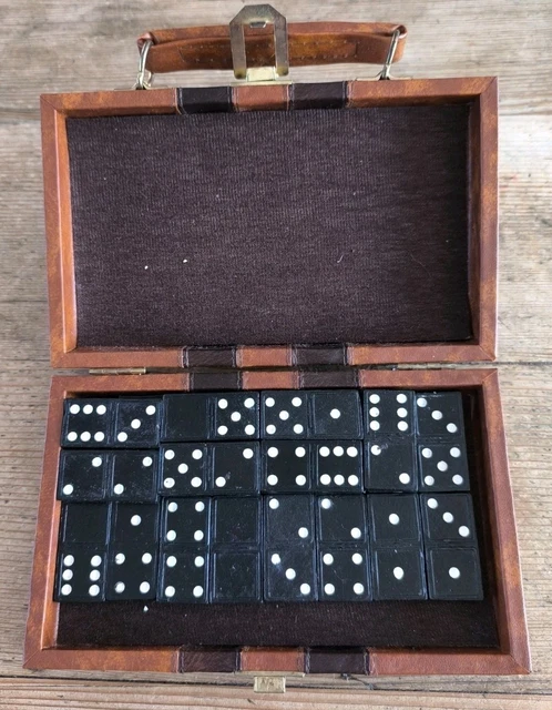 Très ancien jeu en bois : Le JEU de la PUCE, jetons en bois