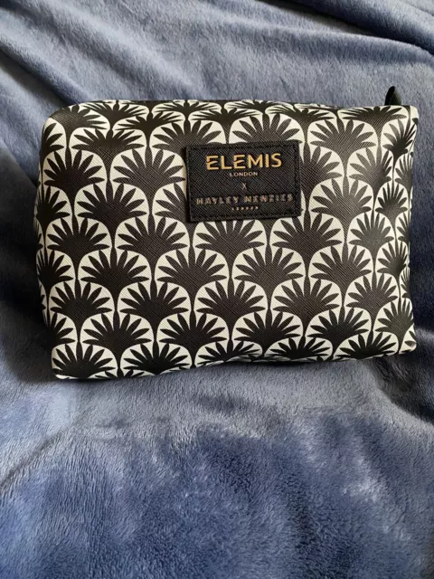 Elemis (Hayley Menzies) Medium Wash Bag