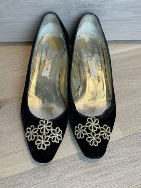 Gucci Black Velvet Flats Size 37.5 With Embellishments