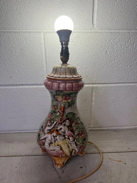 Lampe chérubin capodimonte et vase chérubins et femme