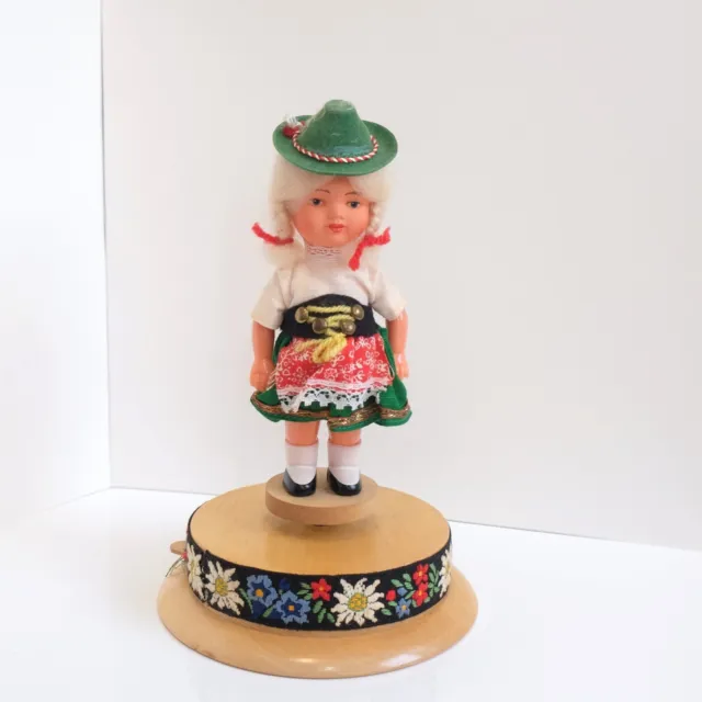 Vintage Cuendet Music Box Swiss Dirndl Dress Girl Doll Brahms Lullaby 5249 Wood