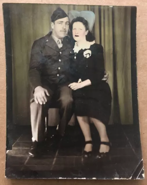 Vintage WWII ERA Photo SWEETHEARTS Soldier Pvt Manbeck Army Air Force Canton Oh