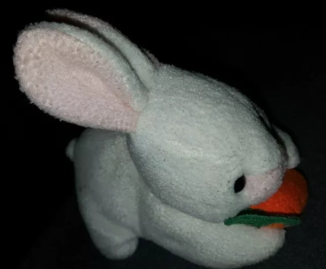 Süßes kleines Häschen weiß Hase mit Möhre Kuscheltier Stofftier Plüsch 5