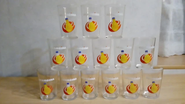 Lots d'objets publicitaires de collection verres Lots d'objets publicitaires de collection verres