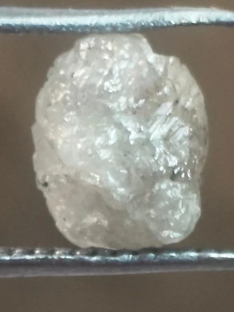 Diamant Brut Naturel 1.60 Ct Couleur Gris Blanc - 6.4x6.0x5.4 Mm Origine Afrique/Inde