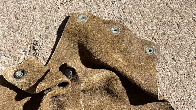 Pair Of Antique Early 20th Century Leather Cowboy Chaps New Mexico Estate 28” 3