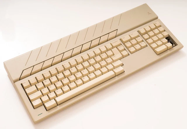 Puce Atari TT 030 – C398080-001 – DP8530 – 28 Broches – IC – NEUF