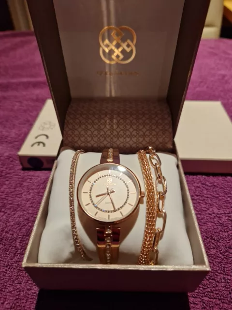 Daisy fuentes rose gold watch top