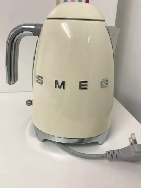 Smeg KLF03 50's Retro Kettle, Choice of Colour, Customer Return, Dent/Scratch 3