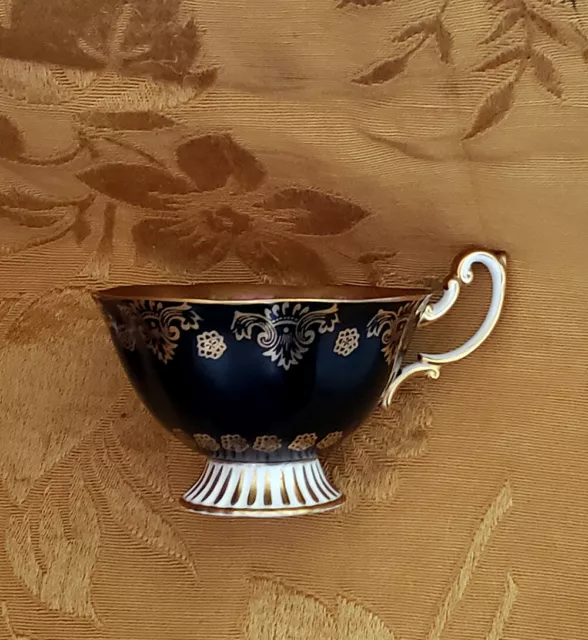 Royal Albert *Old English Rose* Black Footed Cup&Saucer Heavy Gold 2915 England 2
