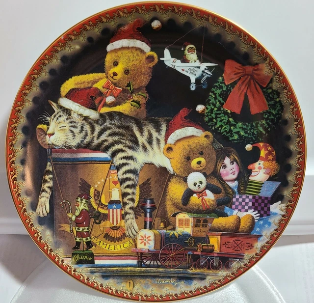 Charles Wysock's Santas Little Helpers "Visions Of Sugarplums" Collectible Plate