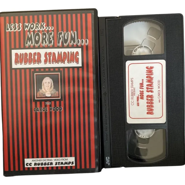 Estampillas de goma CC - menos trabajo - más diversión - estampado de goma con cinta VHS de madera de carol