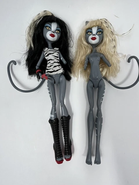 Monster High Werecat Twins Purrsephone & Meowlody Dolls Missing Parts