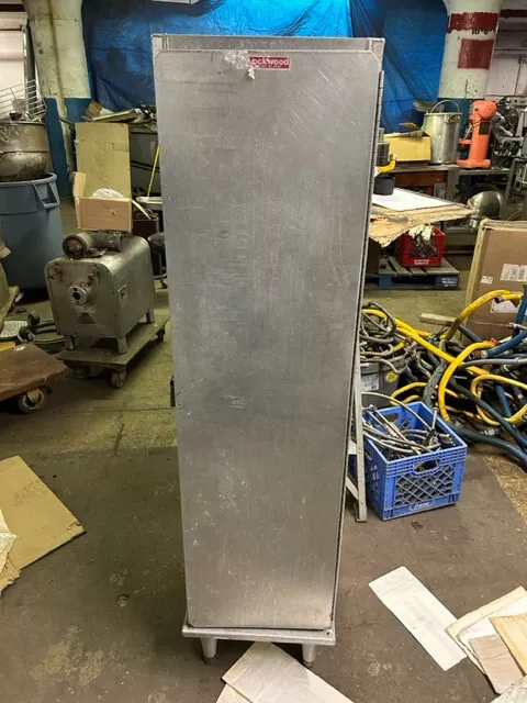 Lockwood Stationary Retarder Cabinet CA60-RR25 (1/2 size sheet pans)