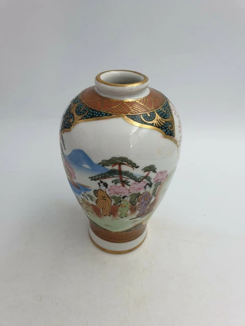 Vase vintage japonais période Meiji Satsuma peint à la main geishas vue sur l'eau or