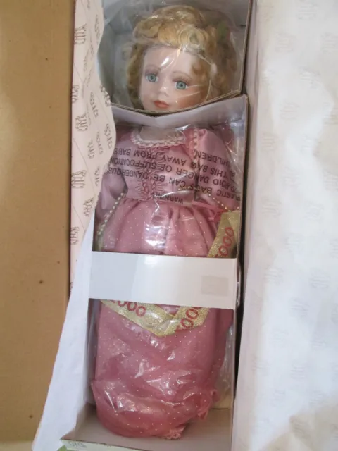 New 2000 Millennium Porcelain Doll "Crystal" Heritage Signature Collection + COA 3