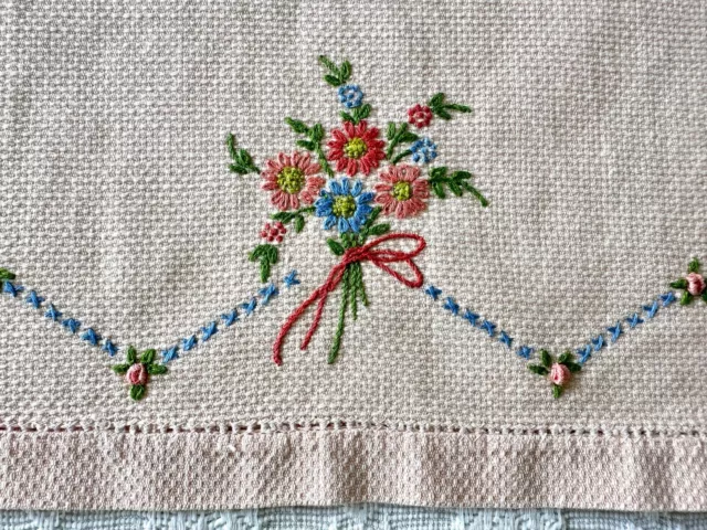 Vintage Cotton Huckaback Guest Towel Hand Embroidery Floral Bouquet Pale Peach