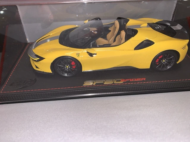 Modèle réduit Ferrari Sf90 Xx Spider Rosso Magma - Carbon 1/18 | Bbr