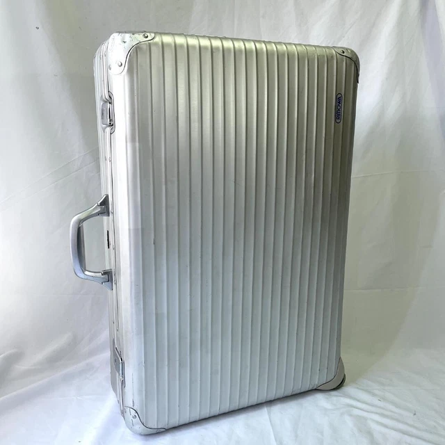 Rimowa topas deals 2 wheel