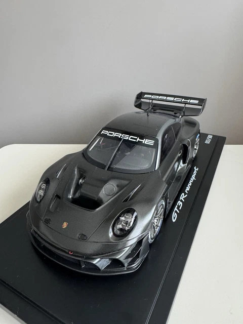 Voiture miniature de collection - SOLIDO - Porsche 911/992 GT3 RS Weissach Package 2024 - 1/18 - Viola Purple Metal - Métal monté