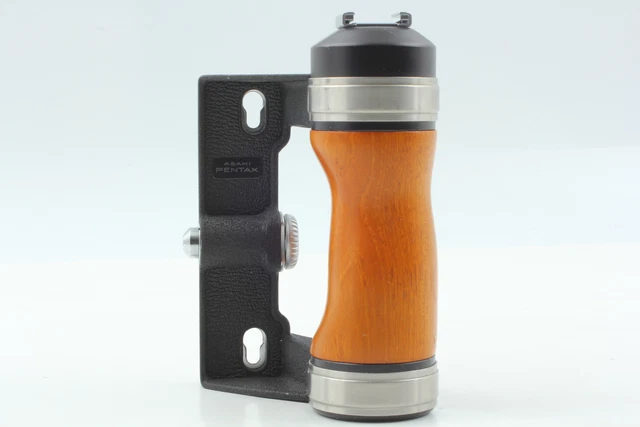 [MINT] Asahi Pentax Wood Hand Grip Hot Shoe for 6x7 67 67II Camera from JAPAN