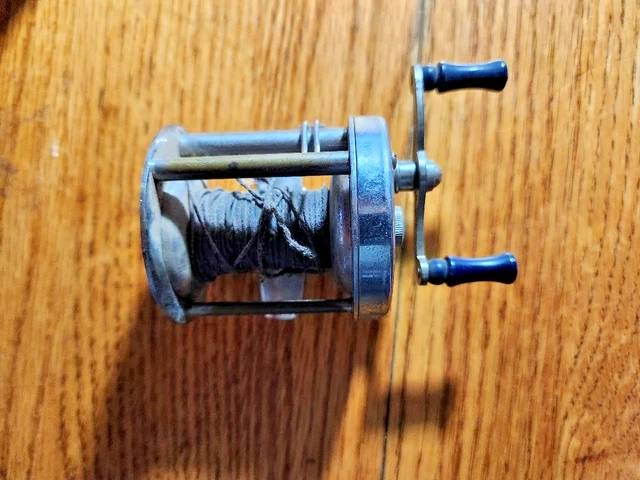 best level wind reel for salmon fishing Penn Squall II Maruto Barbed Sickle Hook:1-50 pack pikehard BaitCasting Reel 2000 Series and dual anti