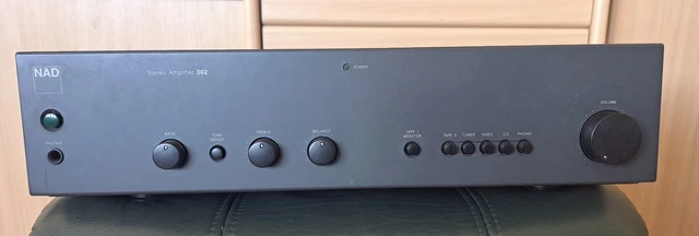 amplificateur hifi NAD 302